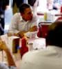Featured image for Obama takes heartland economic tour to Mo., Ill.