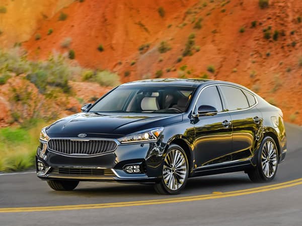 Featured image for The 2017 Kia Cadenza Limited: Luxury and Performance at a Lower Price