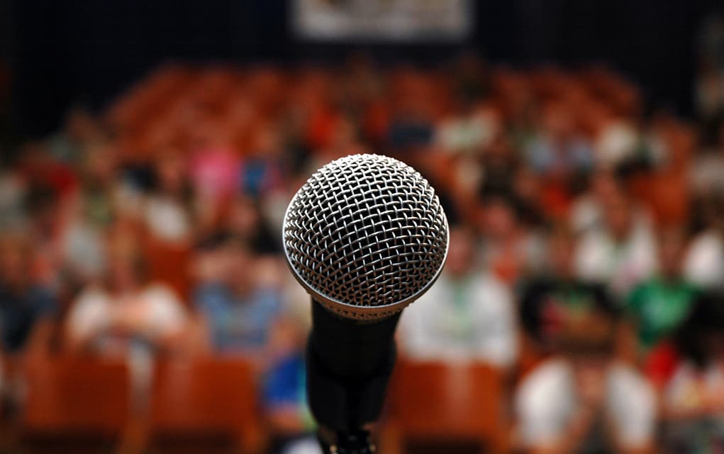 Featured image for 6 Tips for Entrepreneurs Who Are New to Public Speaking