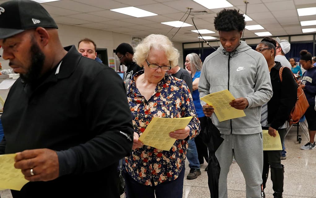 Featured image for Technical Issues Create Long Lines at Georgia Precincts