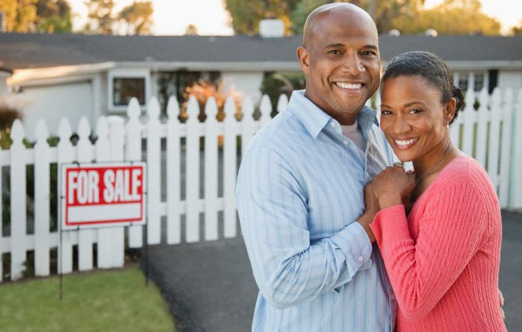 Featured image for Should You Pay off Your Mortgage Early or Put Your Money to Work Elsewhere?