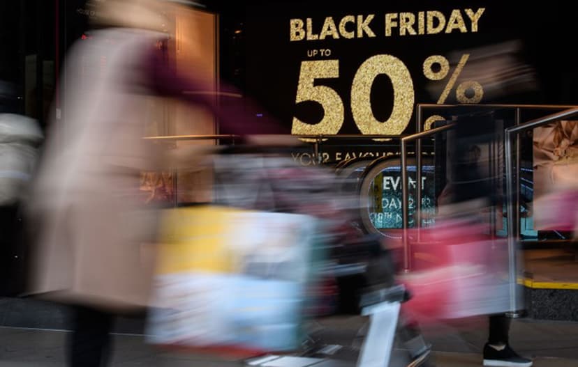 Image for Shoppers Ring up Record Online Sales Ahead of Cyber Monday