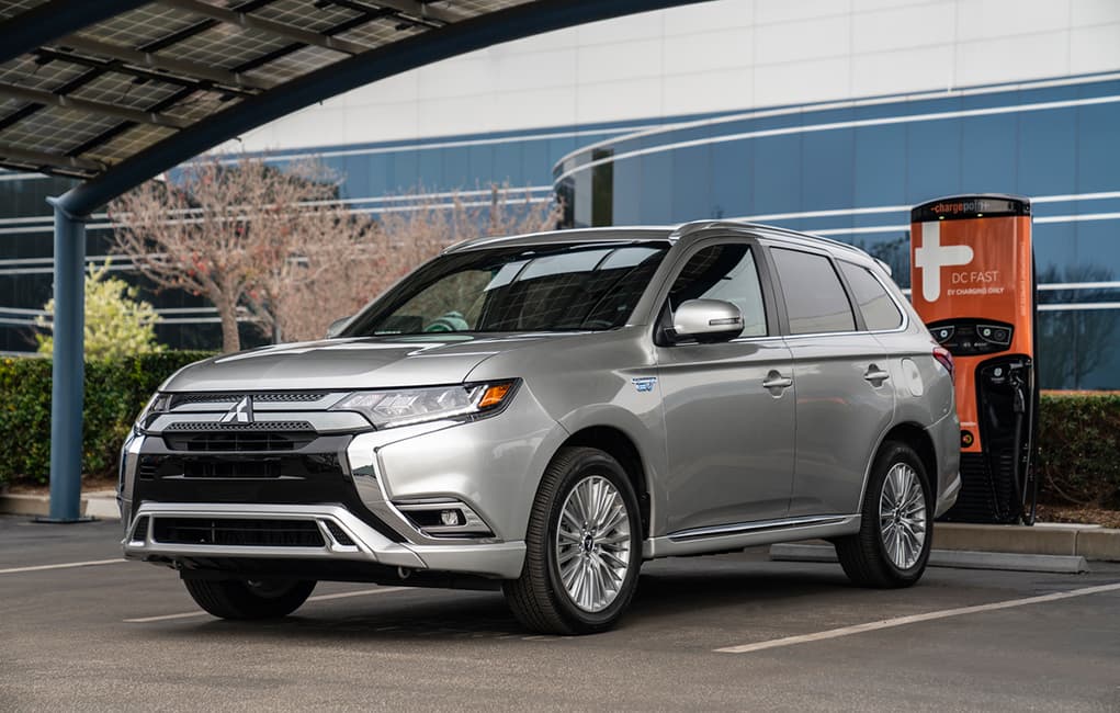 Featured image for 2020 Mitsubishi Outlander PHEV GT AWD: A Tech Savvy Plug-In Hybrid