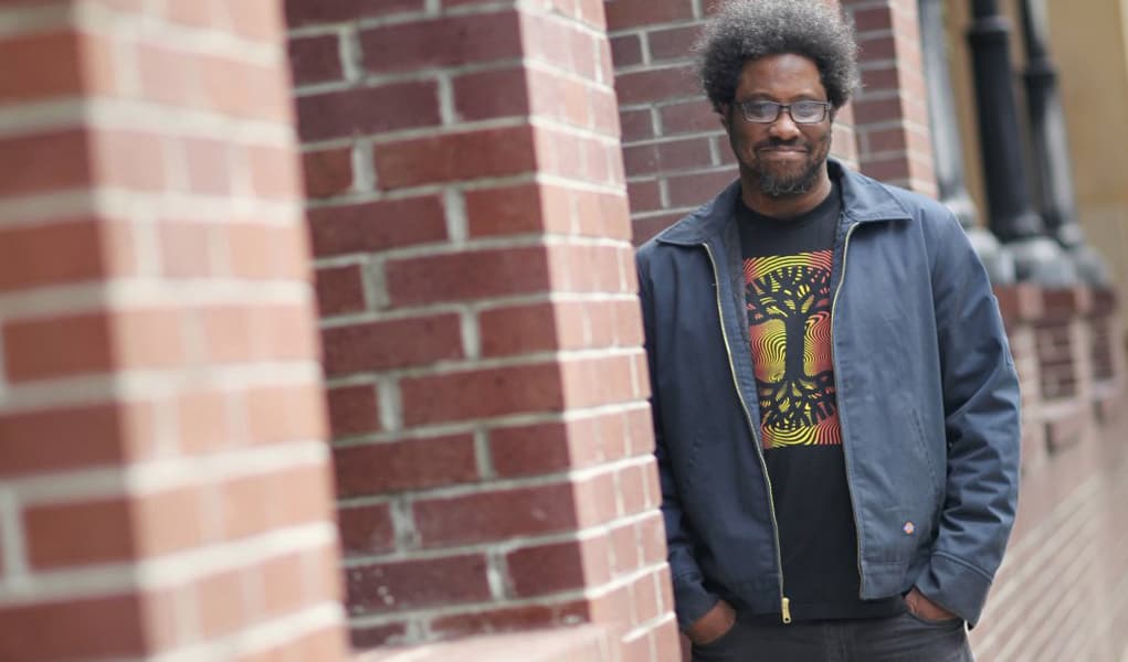 Featured image for W. Kamau Bell on High Black COVID-19 Death Rate: ‘People Don’t Tend to Care’