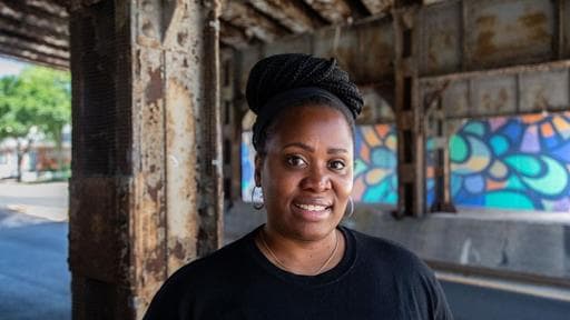Featured image for Chicago Police Officer Launches Group to Support Black-Owned Startups