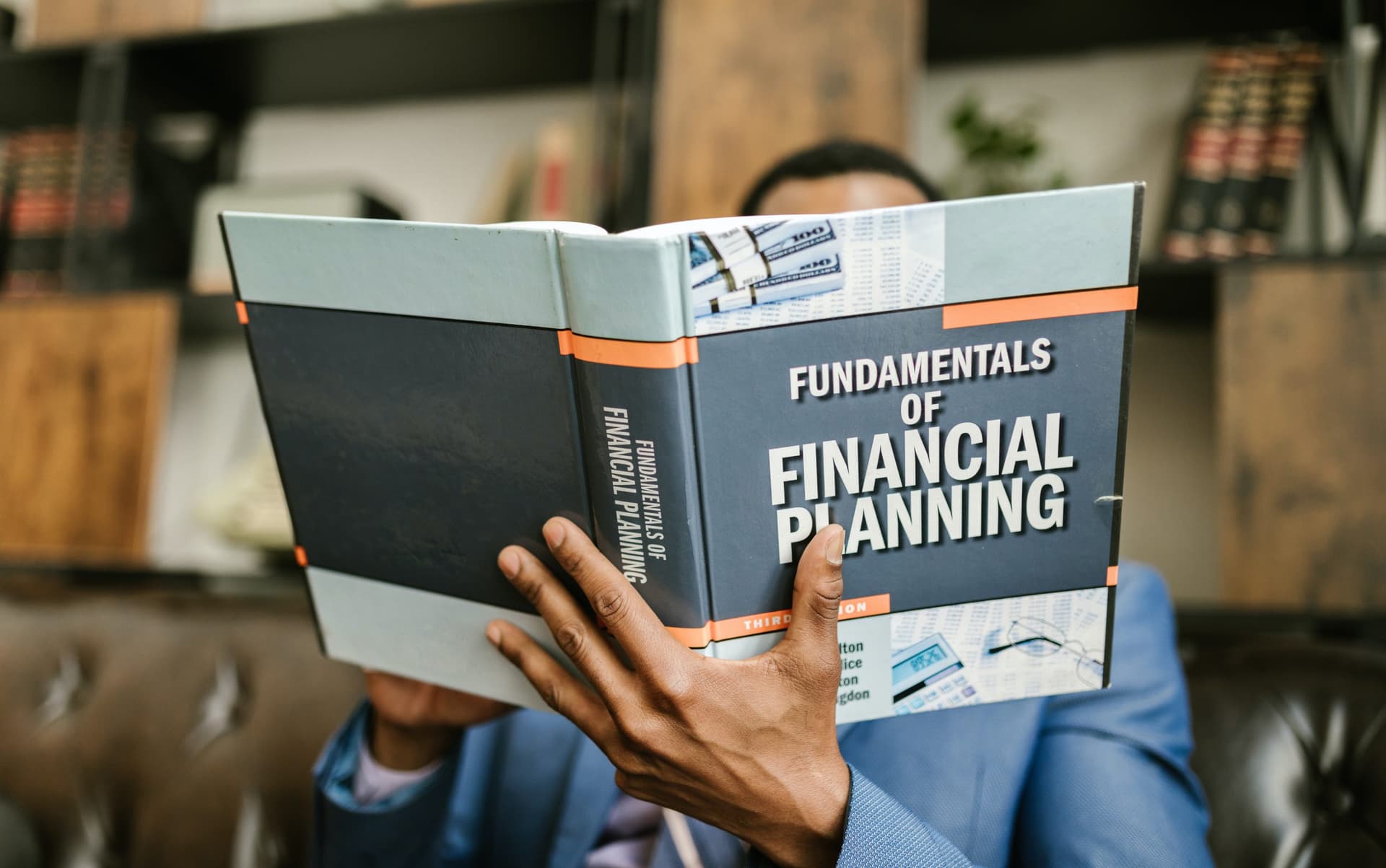 Featured image for Expert Tips: How to Choose the Right Financial Planner for Your Needs