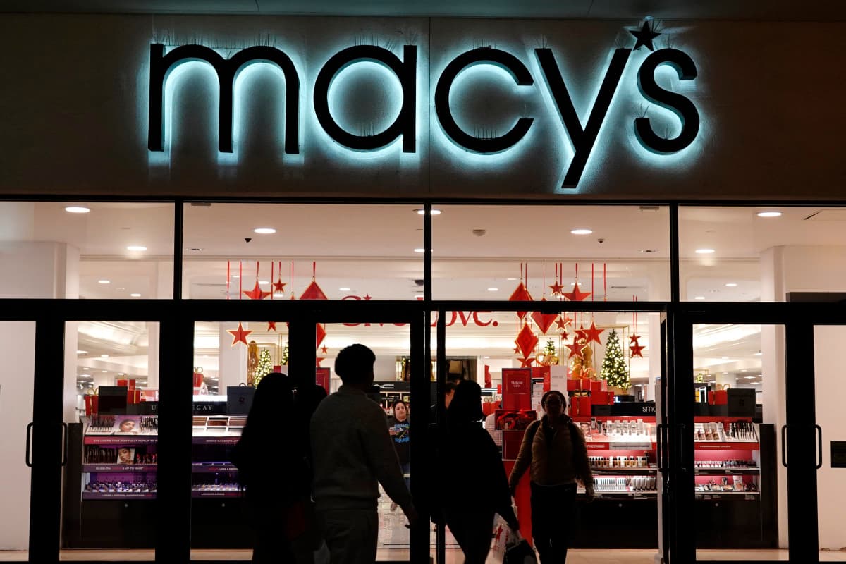 Featured image for Why Macy&#8217;s Is Closing 66 Stores in 2025?
