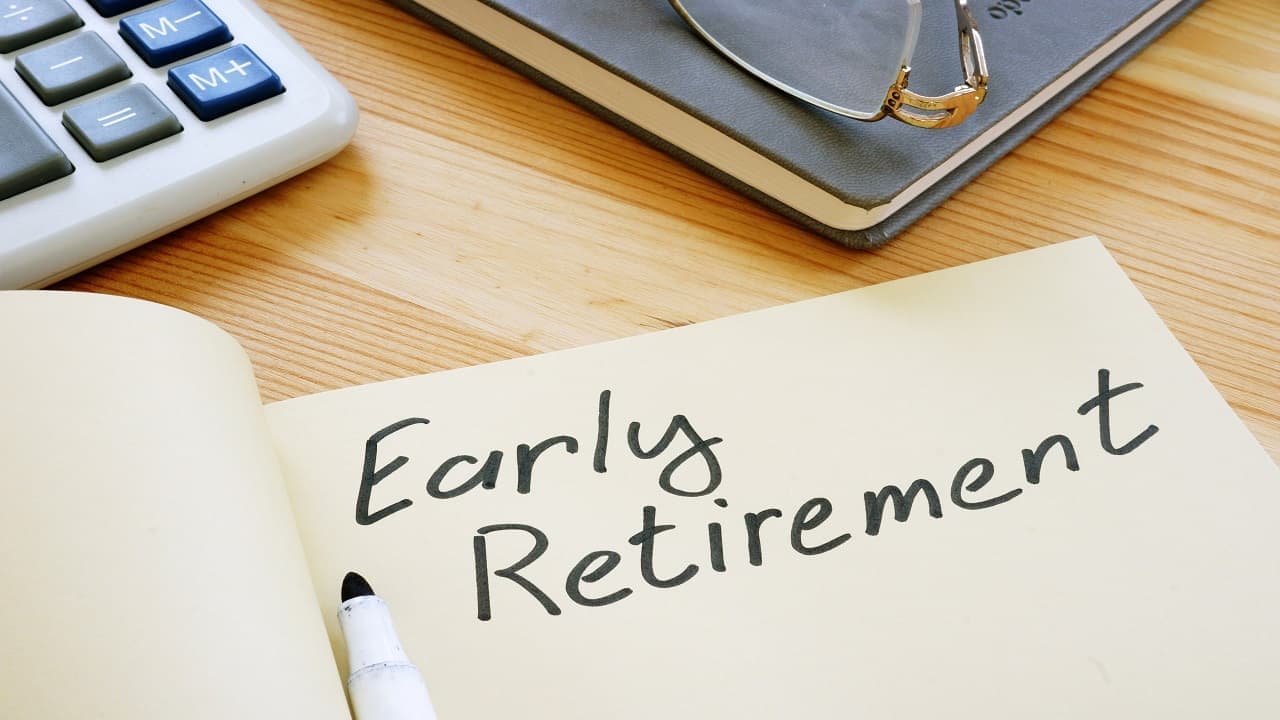 Featured image for The Pros and Cons of Early Retirement: Is It the Right Choice for You?