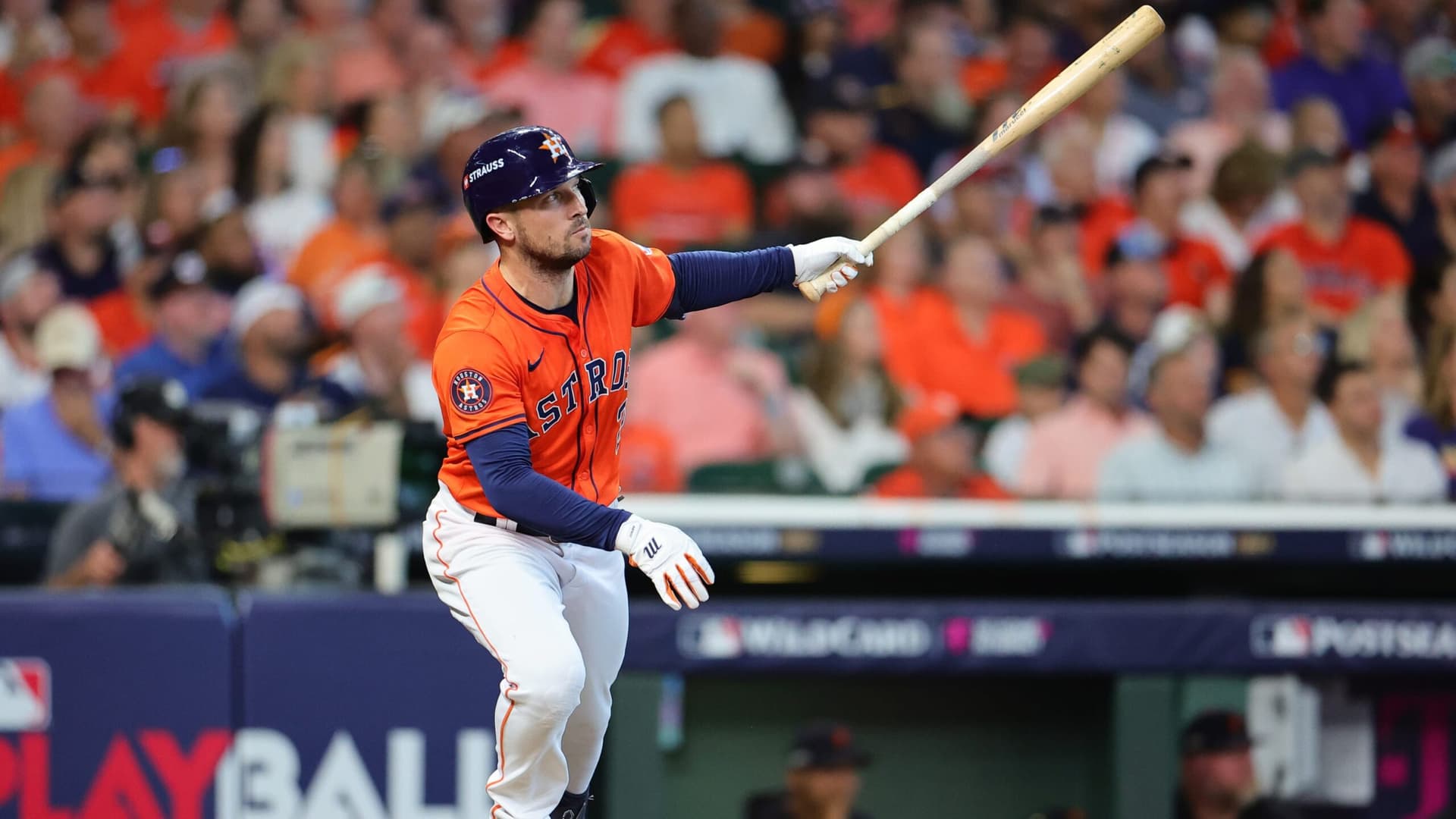 Featured image for Alex Bregman Signs Three-Year Deal With Red Sox