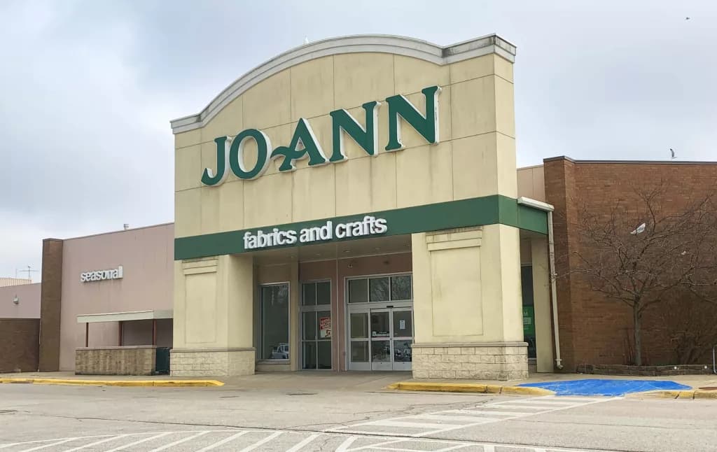 Featured image for JoAnn Fabrics Closing 500 Stores: What&#8217;s Happening?