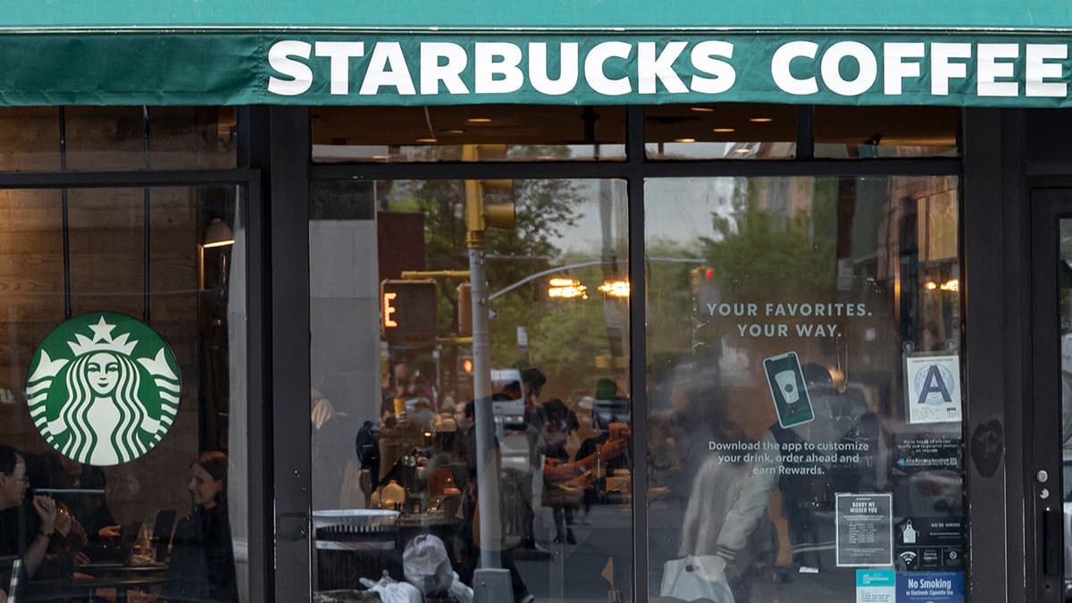 Featured image for Starbucks New Lawsuit in Missouri: Race-Based Hiring Claims