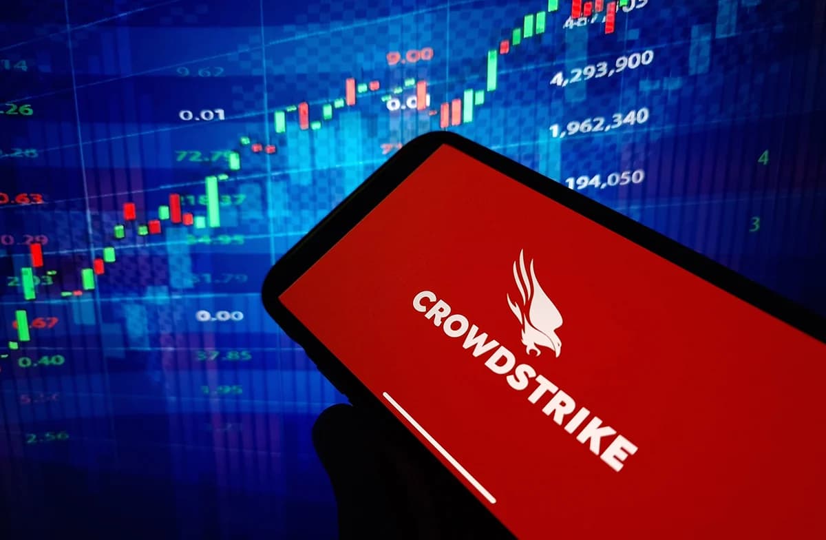 Featured image for CrowdStrike Stock 2025: Price Forecast, Market Trends &#038; Risks