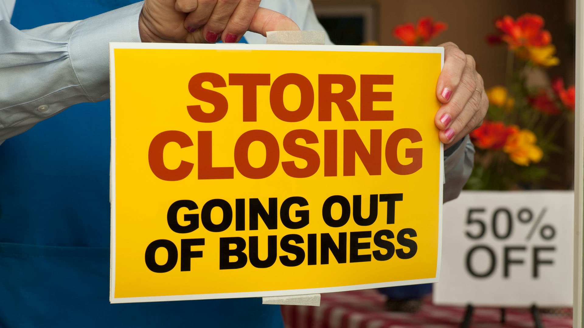 Featured image for 15,000 Stores Closing in USA in 2025: Major Retailers Shutting Down