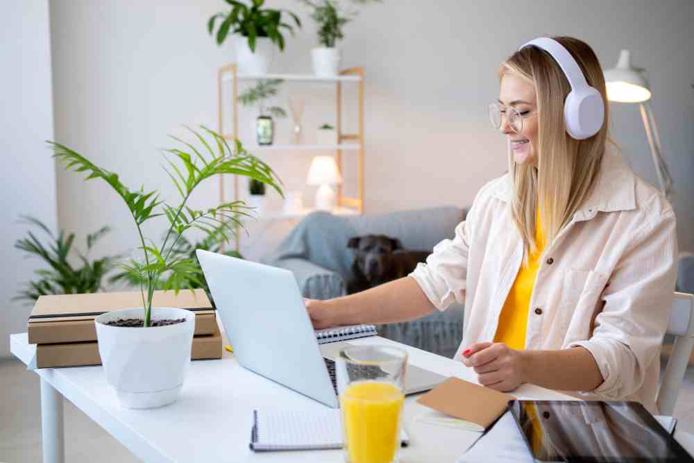 Image for The Role of Technology in Making Hybrid Work Successful