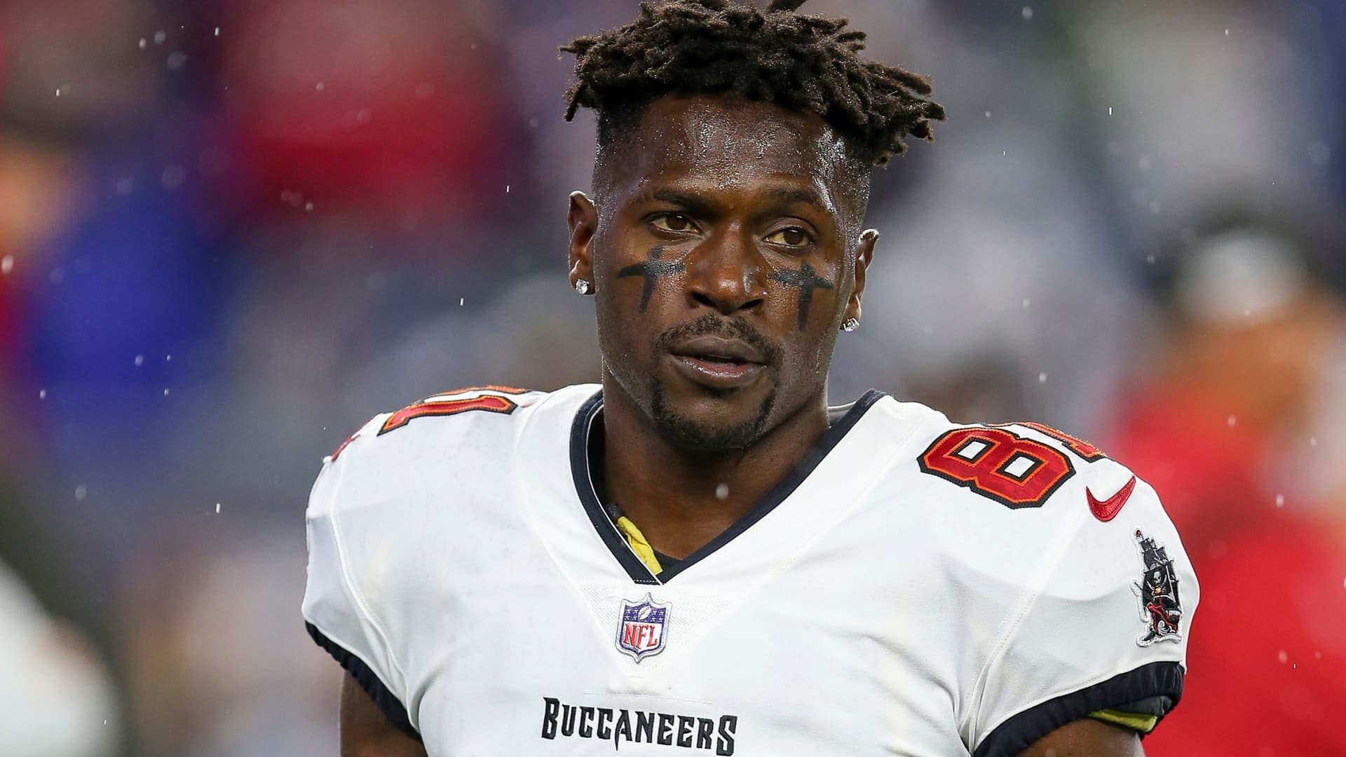 Featured image for Antonio Brown Arrested In Miami After Allegedly Firing A Gun: Official Statement From Authorities Awaited