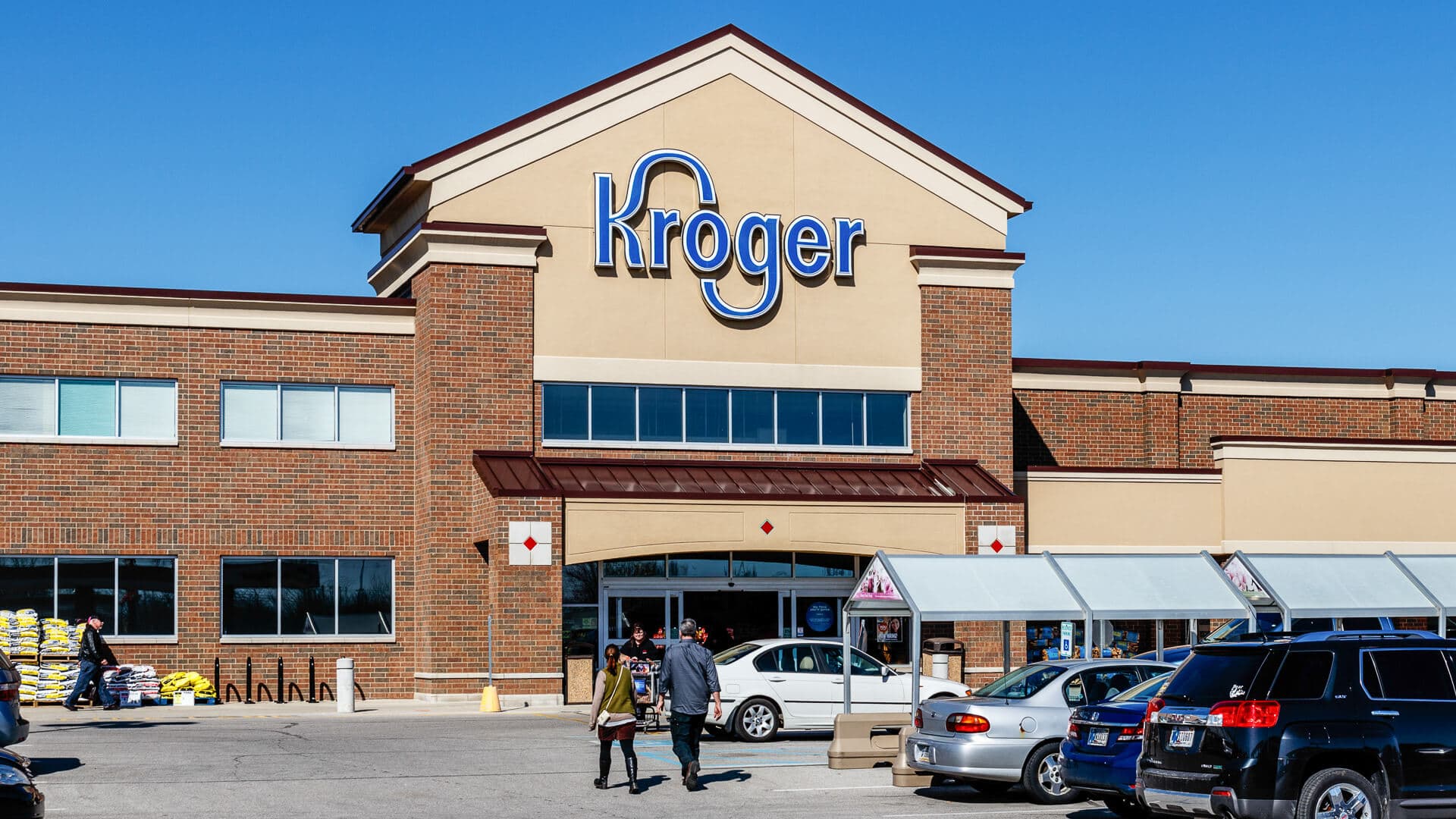 Featured image for Kroger Accused of Overcharging Shoppers Due to Expired Sale Tags – Report