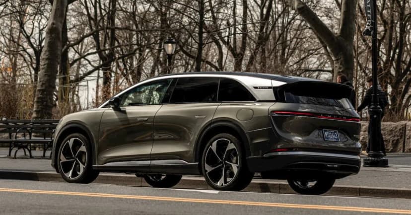 Lucid Gravity Lease vs Air