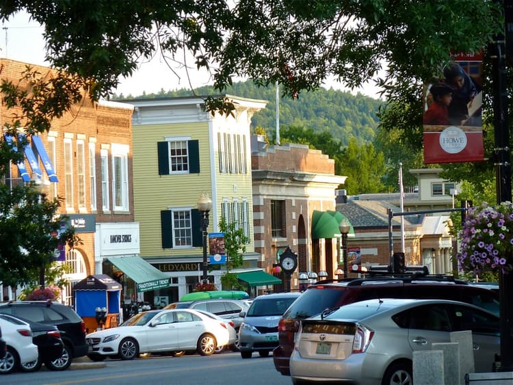 Top 10 Small Towns to Retire in America