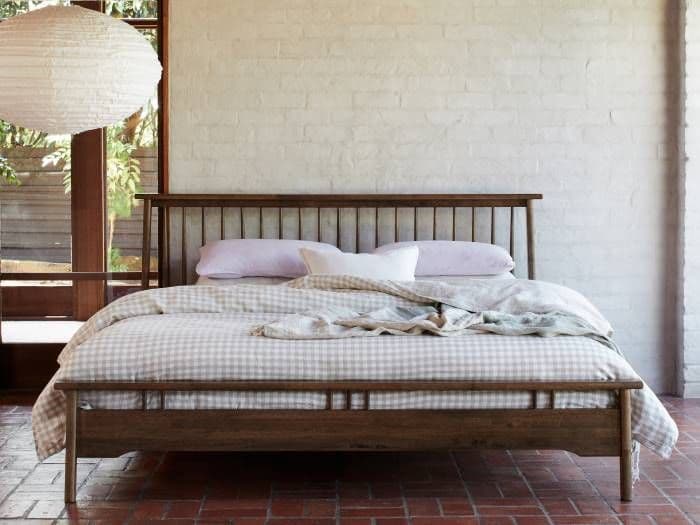 Featured image for Creating a Clutter-Free Bedroom for Ultimate Relaxation
