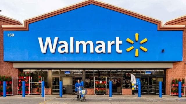 Featured image for Is Walmart Open On Memorial Day? Walmart Hours and Sales