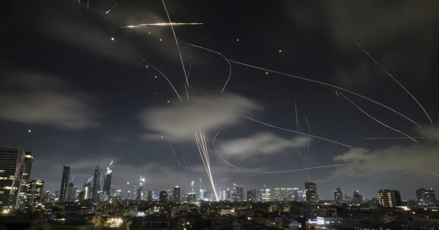 Featured image for Israel-Iran Conflict Shakes Global Markets: Oil Soars, Rupee Falls