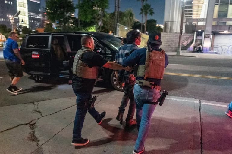 Featured image for Los Angeles Curfew On Downtown: Situation Worsens As Protests Spread