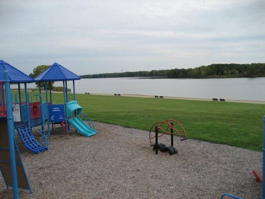 Featured image for Bluebell Beach Closed Due to E. Coli Contamination – Health Alert Issued