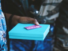 With Retailer Gift Cards, Think: Use ‘Em or Lose ‘Em