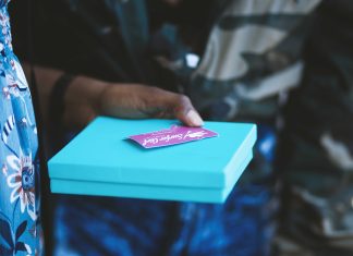 With Retailer Gift Cards, Think: Use ‘Em or Lose ‘Em