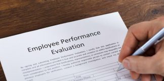 How to Evaluate An Employee Performance: Tips for Managers How to Evaluate An Employee Performance