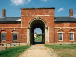 Top Wealthiest Black Communities in the USA: Economic Prosperity & Luxury Living Wealthiest Black Communities