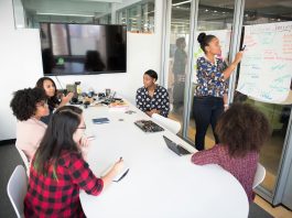 7 Steps to Building a Peer Group That Helps You Succeed