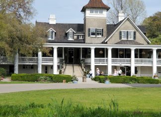 10 Best Places to Work and Live in the USA for Professionals Places to Work and Live in the USA for Professionals