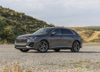 The 2024 vs 2025 Audi Q8 Luxury SUV
