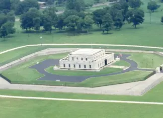 Trump & Musk Revive Fort Knox Gold Conspiracy—Truth or Hoax? Fort Knox Conspiracy
