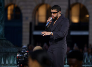 Tom Hanks Exits ‘SNL50’ Concert—Did He Really Walk Out? Tom Hanks Exits 'SNL50' Concert