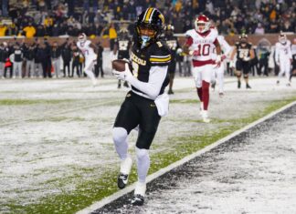 Bears’ Epic Reply To WR Post: Missouri Tigers’ WR Luther Burden To Join The Bears Bears' Epic Reply To WR Post