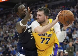 Timberwolves Defeat Lakers in NBA Playoffs Game 4: Controversial Foul Timberwolves Defeat Lakers