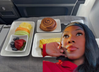 American Airlines Allegedly Denies Black Passenger Food American Airlines Allegedly Denies Black Passenger Food