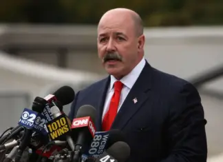Bernard Kerik Death: Former NYPD Commissioner Known As 9/11 Hero Dies At 69 Bernard Kerik