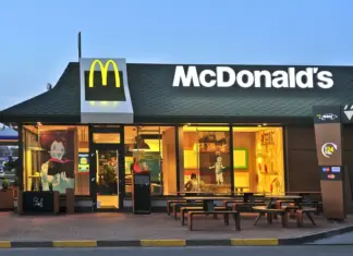 Virginia McDonald’s Bans Under 21 from Dining In Due to violence McDonald's summer hiring