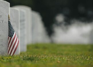 Memorial Day 2025 Grocery Store Hours and Deals on May 26? Memorial Day 2025 Grocery Store Hours