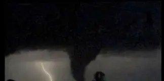 Somerset Tornado May 17 2025: Severe Damage & Rescue Somerset tornado