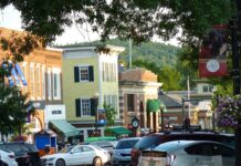Top 10 Small Towns to Retire in America (2025 List) Top 10 Small Towns to Retire in America