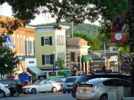 Top 10 Small Towns to Retire in America (2025 List) Top 10 Small Towns to Retire in America