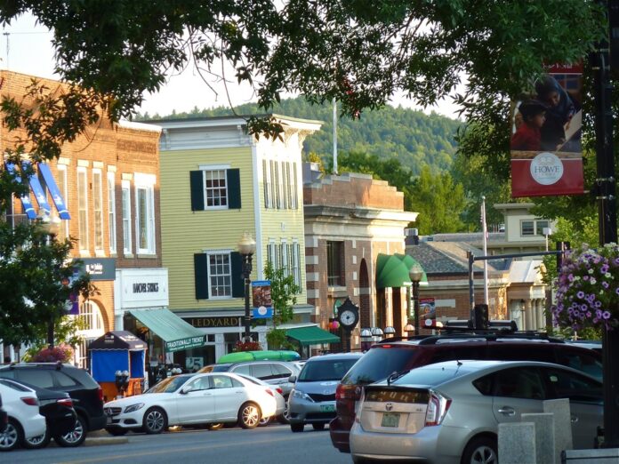 Top 10 Small Towns to Retire in America