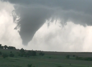 Severe Tornadoes And Storms Hit Oklahoma: Residents Asked To Seek Shelter Tornadoes And Storms Hit Oklahoma