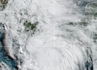 Hurricane Erick Hits Oaxaca: Storm Surge, Flooding, and Shelters Activated Hurricane Erick