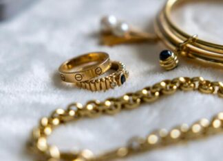 How to Turn Scrap Gold Into Cash Without Getting Ripped Off