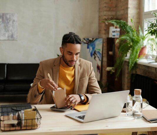 7 Success Habits of Wealthy Individuals